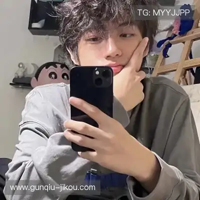 滑凤默